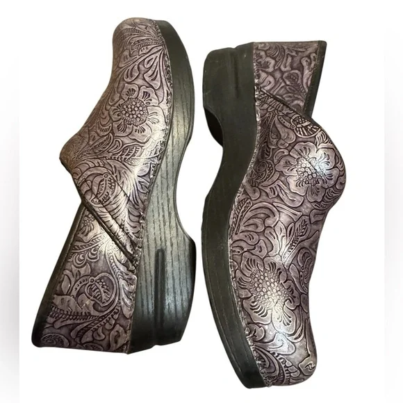 DANSKO Professional Tooled Grey Patent Clog 40 US 9.5-10 Leather Comfort Shoes - Picture 3 of 17